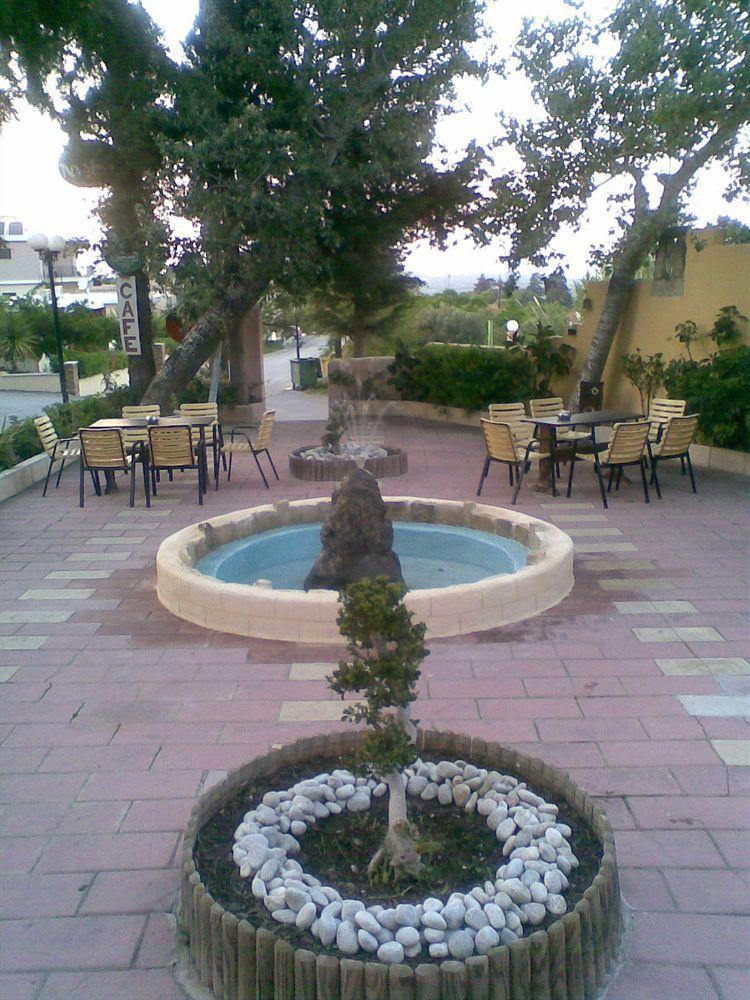 Nymph Hotel Salakos Ngoại thất bức ảnh